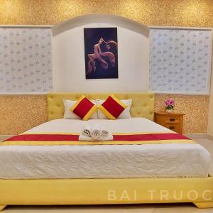 King Room with Balcony