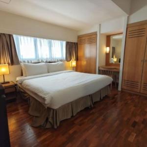 1 Premier Suite