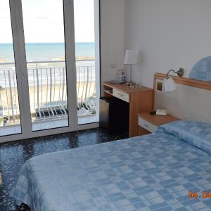 Double Room with Balcony and Sea View