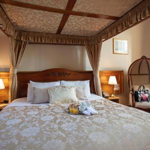 Superior King Suite