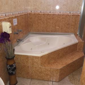 Suite with Spa Bath