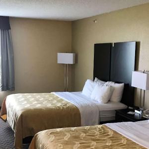 Queen Room with Two Queen Beds - Non-Smoking