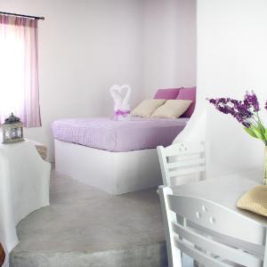 Studio (2-3 Adults)