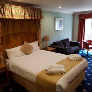 Queen Room with Balcony