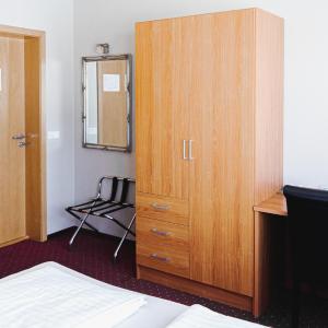 Double or Twin Room with Private Bathroom