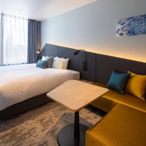 Deluxe King Room with Lounge Access - Top Floor - Non-Smoking