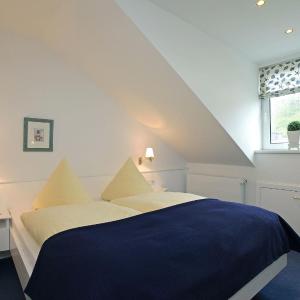 Superior One-Bedroom Apartment with Balcony and Sea VIew