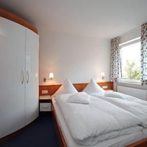 One-Bedroom Apartment with Garden View