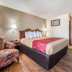 King Room - Accessible/Non-Smoking