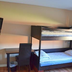 Budget Triple Room with Shared Toilet and Bathroom 