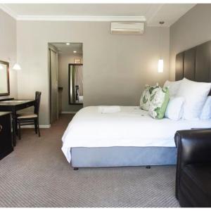 Self-Catering Studio