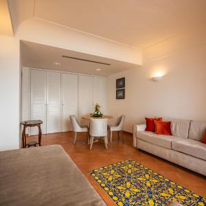 Family Room with Sea View