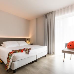 Double Room with Terrace and Jacuzzi