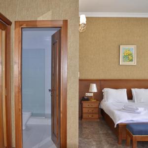 Deluxe Double Room with Garden View
