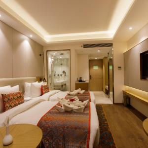 Grand Room Twin Bed