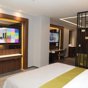 Deluxe Junior Suite