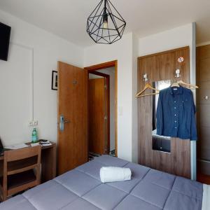 Connecting Rooms