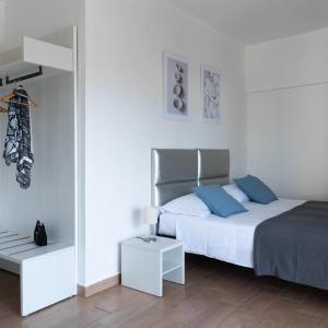 Double or Twin Room with Sea View