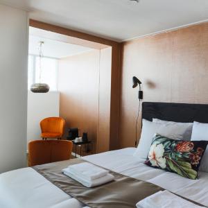 Twin Room with City View