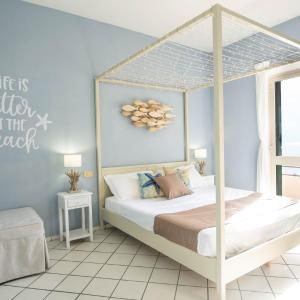 Superior Double Room with Balcony and Sea View