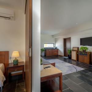 Deluxe Family Suite