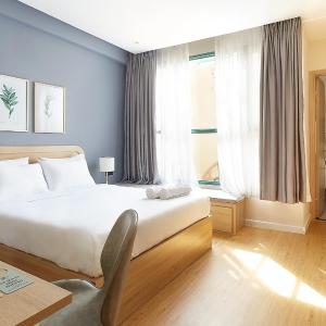Deluxe Double Room with Bath