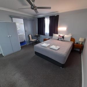 Queen Suite