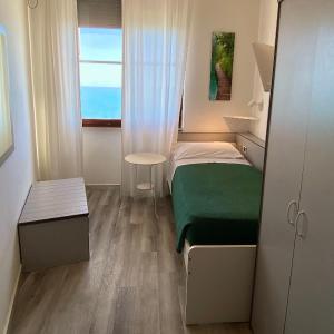 Small Single Room