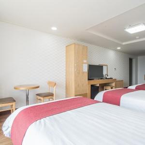 Quadruple Room with Sea View