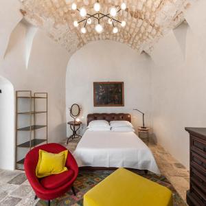 Deluxe Suite with Spa Bath