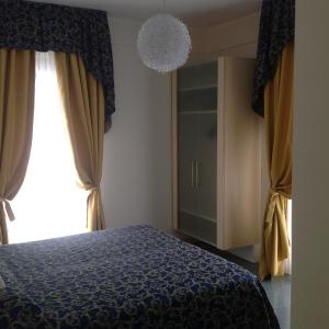 Double Room with Partial Sea View