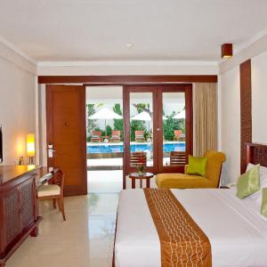Deluxe Double or Twin Room with Pool Access