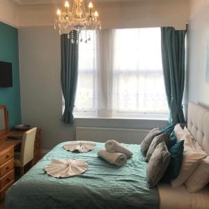 Deluxe Double Room with Shower