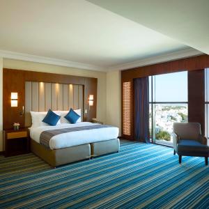 Deluxe King Room- 20% Discount on F&B Dining in restaurants, 30% on spa, and 30% on laundry services + Late check out and Early check in (subject to hotel availability)
