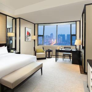 Elegant Classic King Room - Non-Smoking