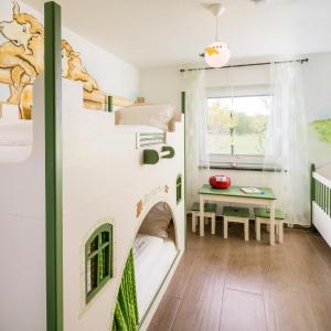 Apartment Hufeisen mit zwei Schlafzimmern und Terrasse