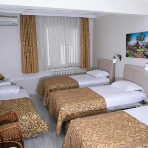 Economy Triple Room