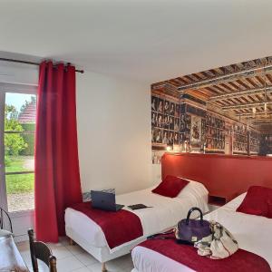 Twin Room with Air Conditioning and Terrace