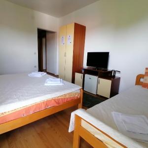 Triple Room with Balcony