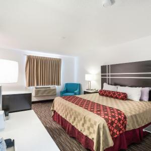 King Room with Spa Bath