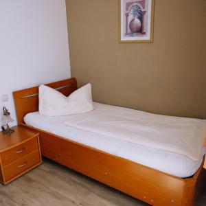 Classic Single Room