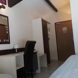 Triple Room with Terrace - heated swimming pool - free parking