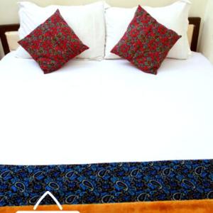 Standard Double Room with Shared Bathroom