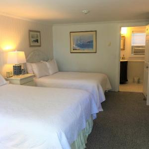 Room with Queen and Double Bed with Balcony and Harbor View