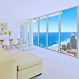 Sub Penthouse Three-Bedroom Apartment with Ocean Views