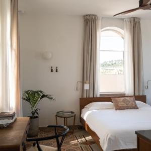 Roof Room with Balcony