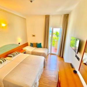 Triple Room with Balcony