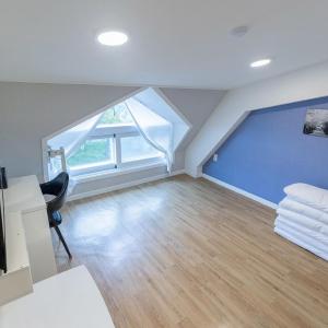 Family Studio