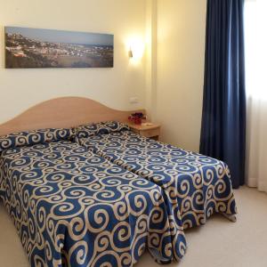 Double or Twin Suite with Extra Bed (2 Adults + 1 Child)