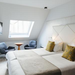Double or Twin Room courtyard view or street view